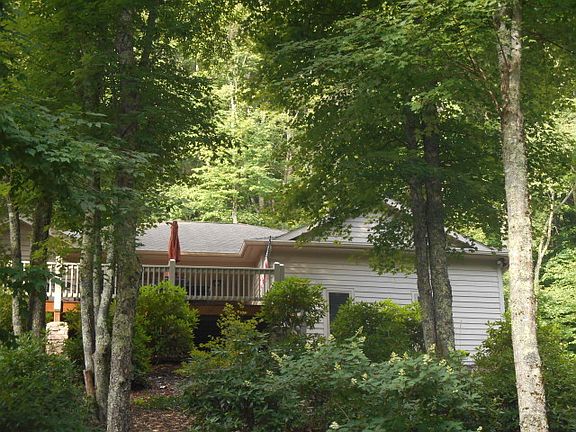 2nd image of 857 Hemlock Dr