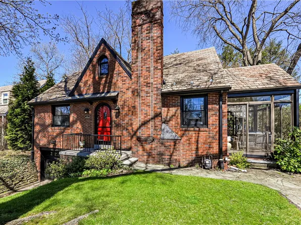 217 Monroe Dr, Pittsburgh, PA 15229