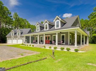 182 Old River Rd, Bloomingdale, GA 31302