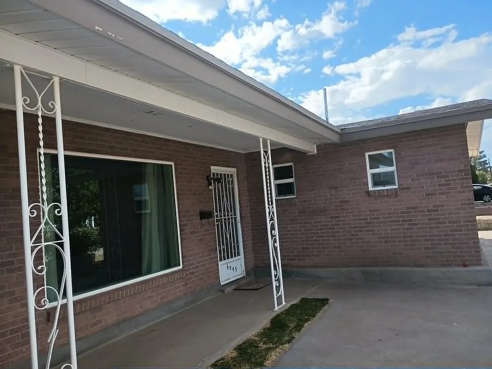 6045 Isabella Dr