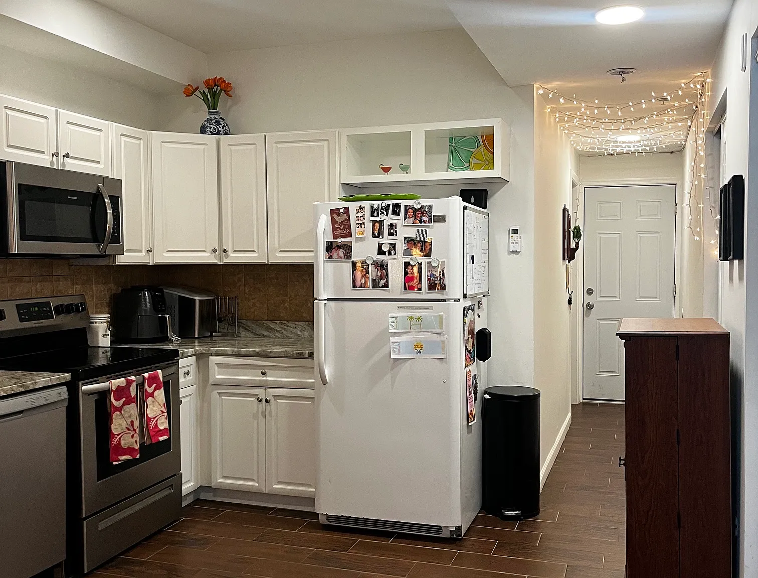 2 bed, 1100 sqft, $1,300 — Photo 3