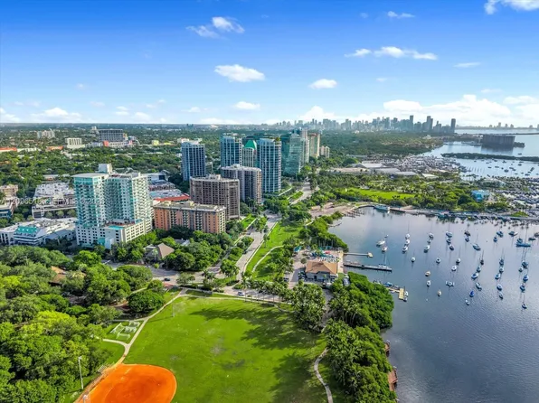 2951 S Bayshore Dr #307, Miami, FL 33133