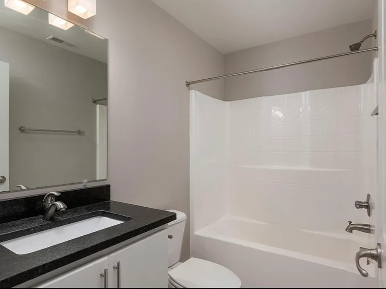 1412 Adams St — Photo 8