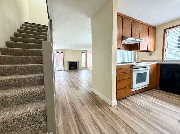 4461-4463 SW Garden Home Rd, Portland, OR 97219