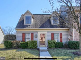 1281 Timber View Dr, Mechanicsburg, PA 17050