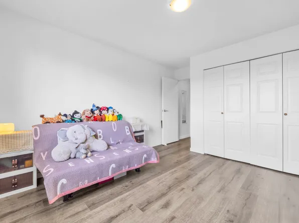 7561 Humphries Ct #10, Burnaby, BC V3N 4K9