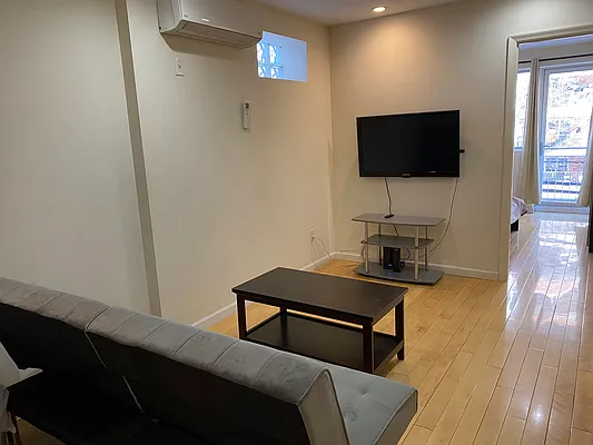 Rented by Project Queens LLC | media 6