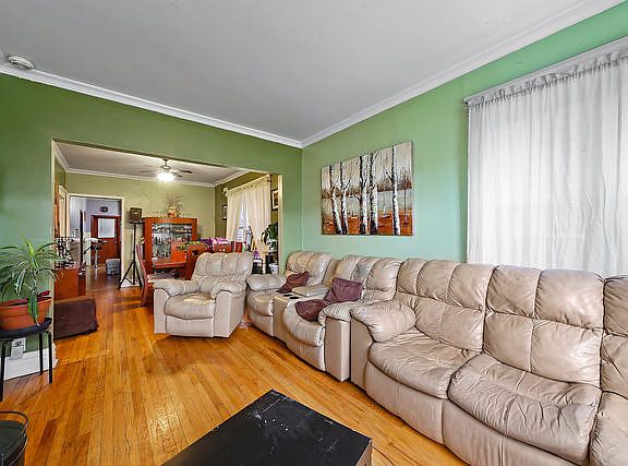 5th image of 2343 N Kilbourn Ave