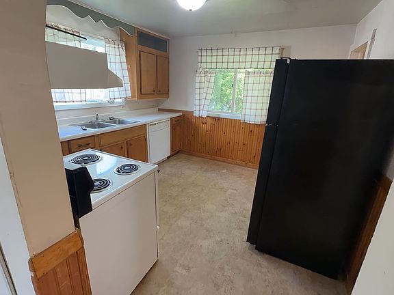 3rd image of 225 Deleglise St