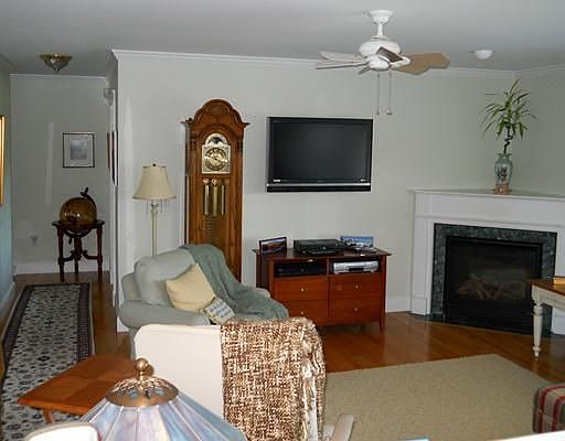 2nd image of 30 Brydon Way #30