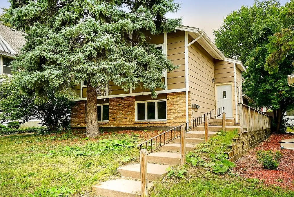 Front - 3117 Central Ave NE #2