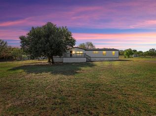 134 Hilltop Meadows Dr, Springtown, TX 76082