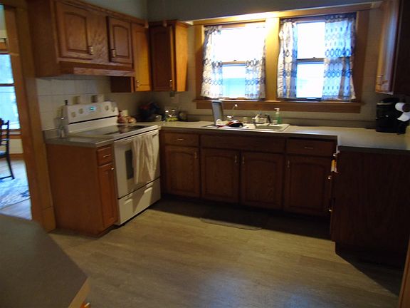 5th image of 751 N 8th St