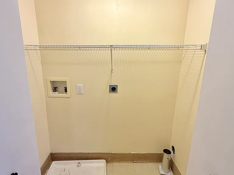 221 N Miami Ave #2 — Photo 4