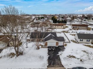 136 Harvest Glenn Dr, Davis Junction, IL 61020