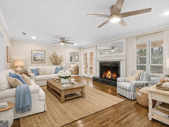 5th image of 227 Rollingwood Cir NW