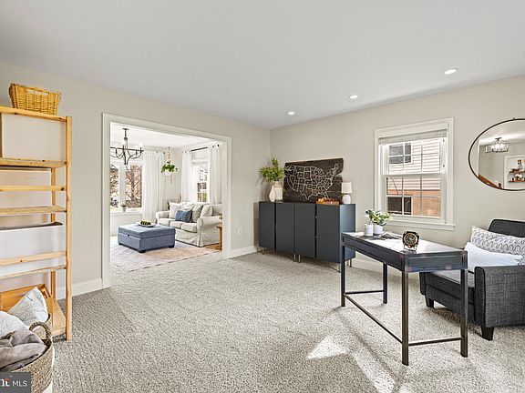 5th image of 7023 Devereux Circle Dr