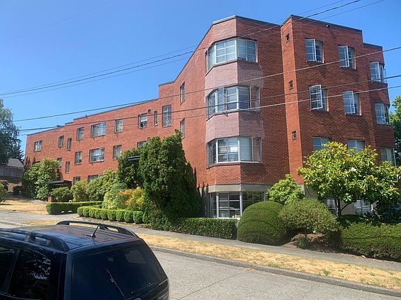 2nd image of 7929 Green Lake Dr N #204