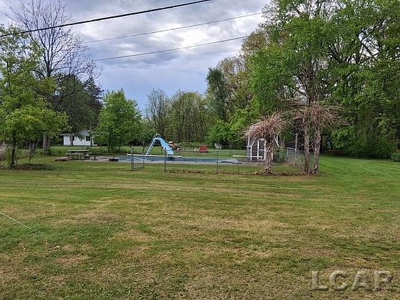 2nd image of 10505 Hall Rd