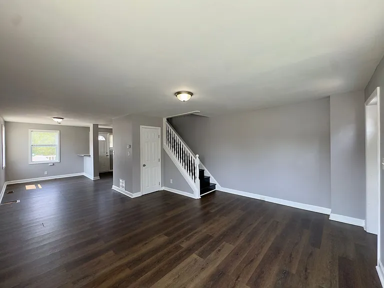 7441 Berkshire Rd — Photo 3