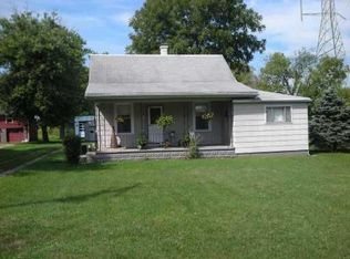 955 Ogden Rd, Springfield, OH 45503