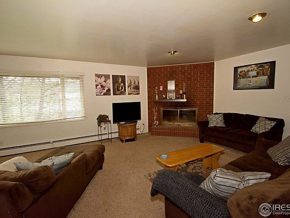 4th image of 1041 Pine Ln