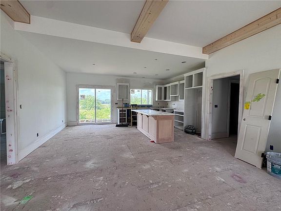 4th image of 803 Timberline Dr