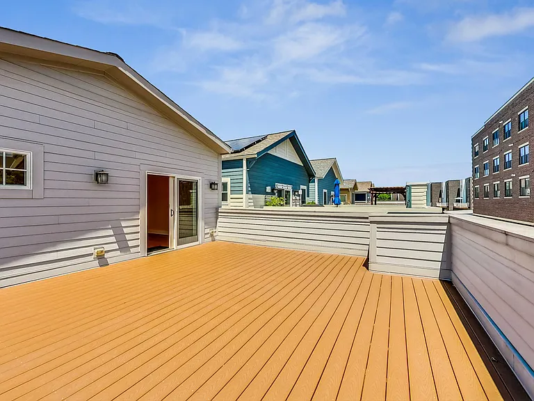 8101 Floral Ave — Photo 30