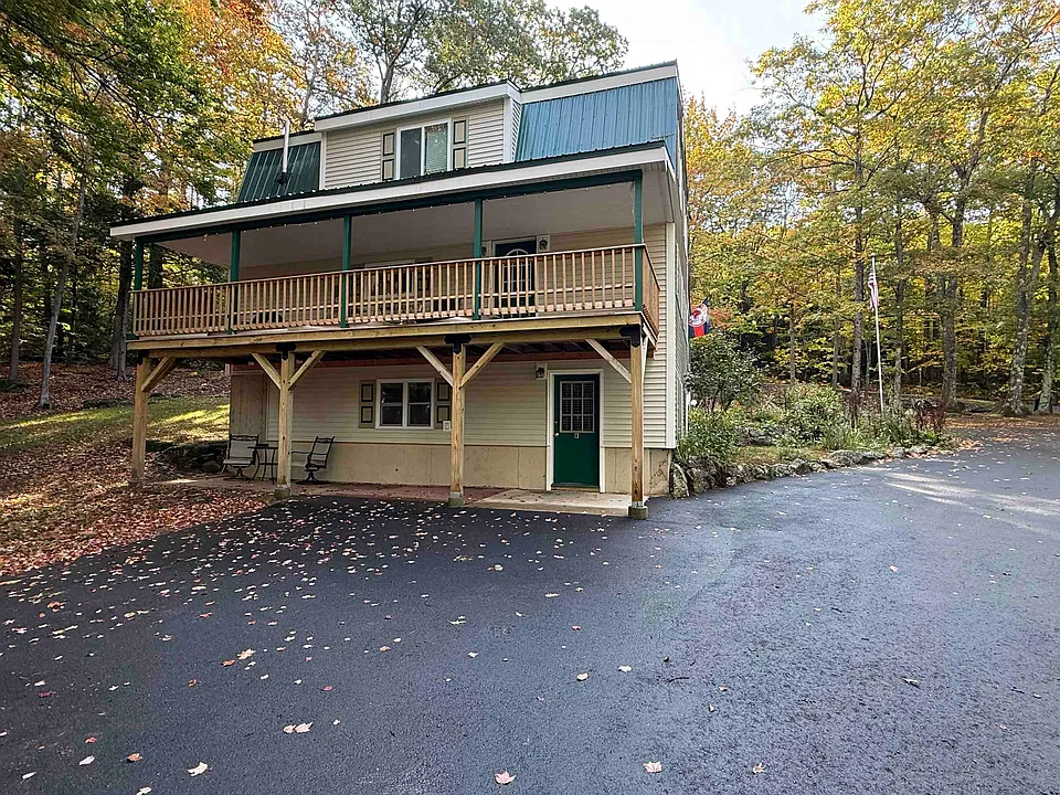 66 Saltmarsh Pond Rd #B
