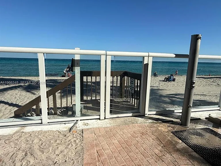 3001 S Ocean Dr #107 — Photo 23