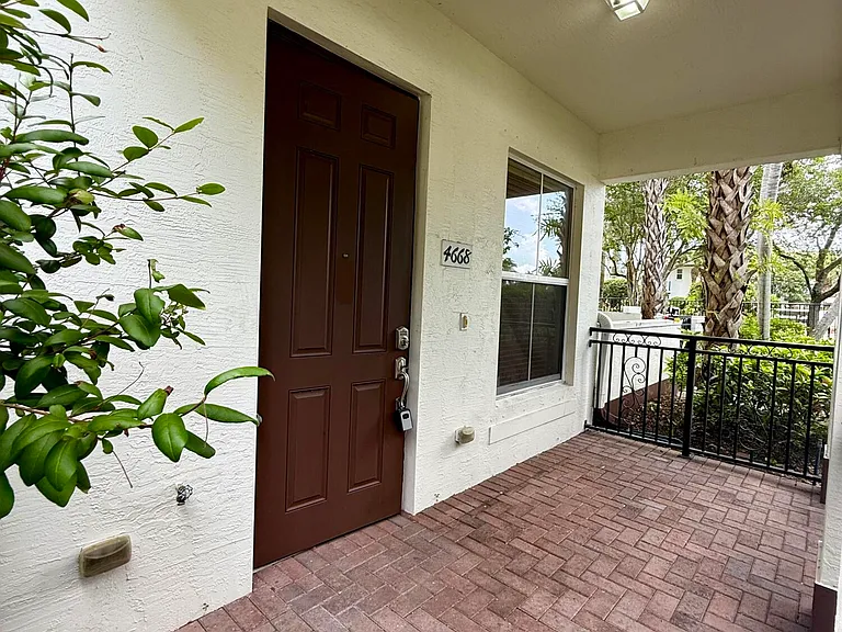4668 Monarch Way #4668 — Photo 4