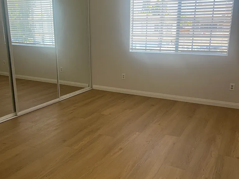 1465 E Lexington Ave #15B — Photo 5