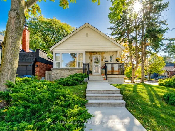 31 Davies Cres, Toronto, ON M4J 2X7