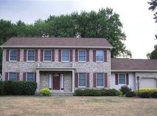 2096 Oakwood St, Girard, OH