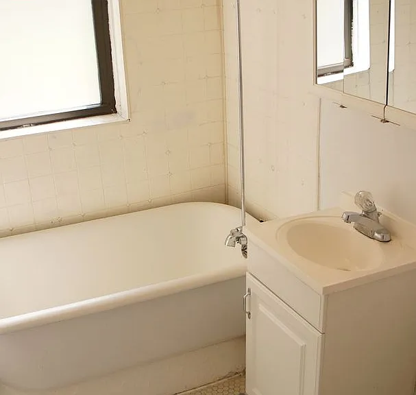 2516 N. Kedzie LP — Photo 9