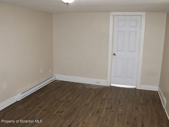 4th image of 105 Sambourne St APT 3