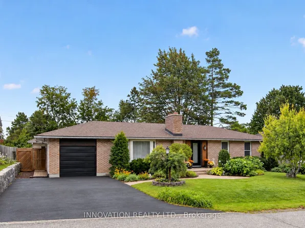 8 Dogwood Dr, Ottawa, ON K0A 3P0