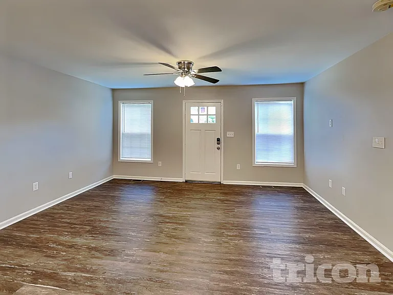 1657 Lemming Dr — Photo 2