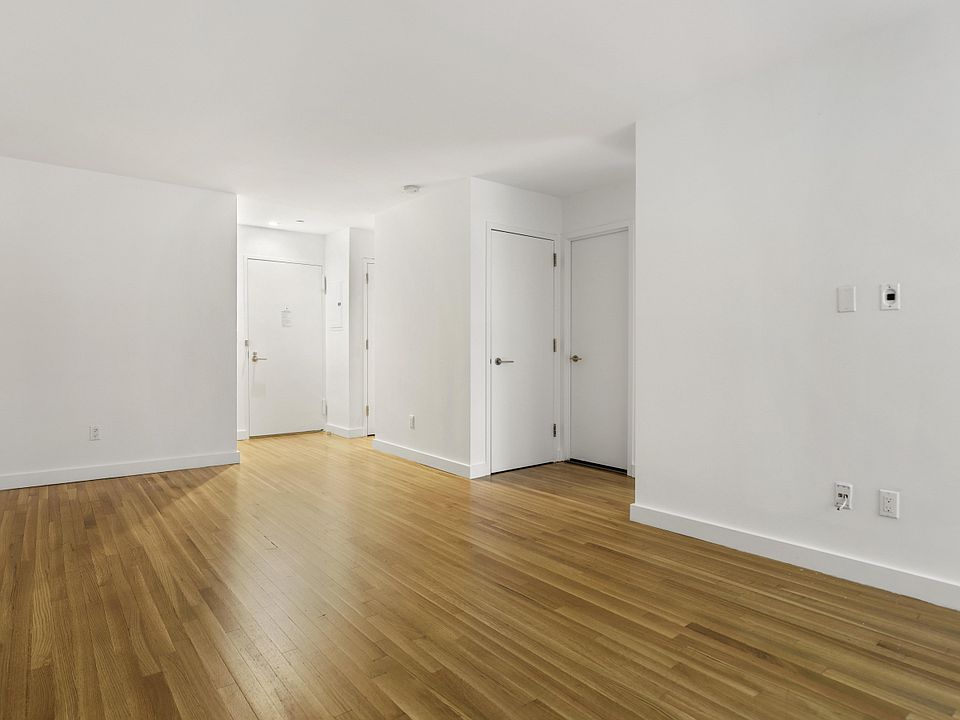 1st image of 101 W 15th St APT 112