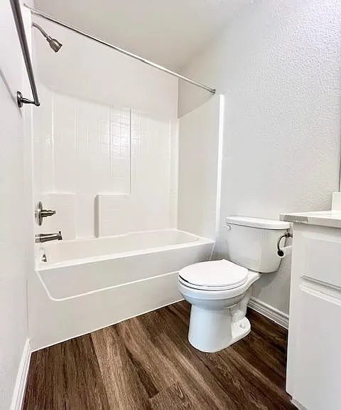 110 Dolphin Dr #A — Photo 8