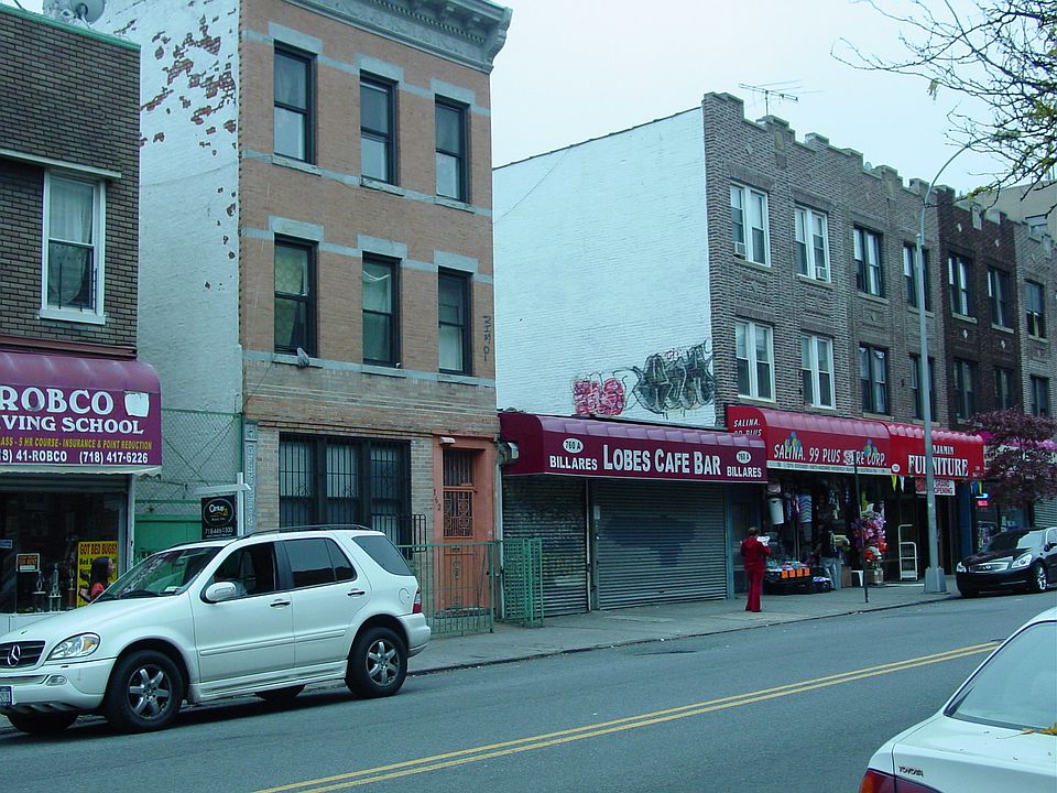 2nd image of 760 Seneca Ave #A