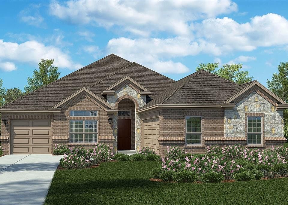 D.R. Horton's Granbury Floorplan. All photos shown here may not depict the specified home & features included are for illustration purposes only.