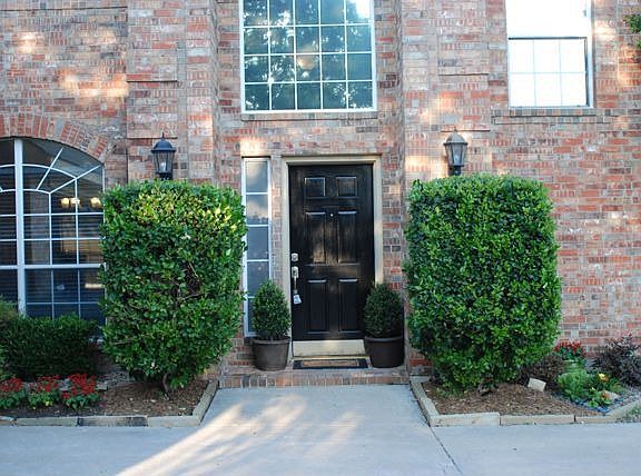 Grand front entry
