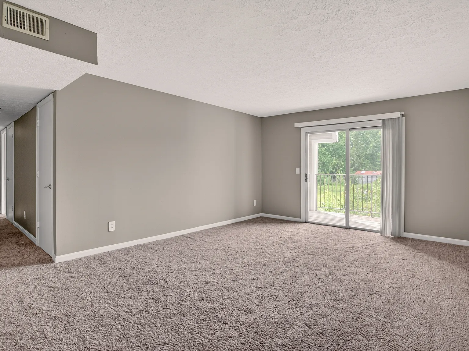 Ashby Apartments — Photo 2