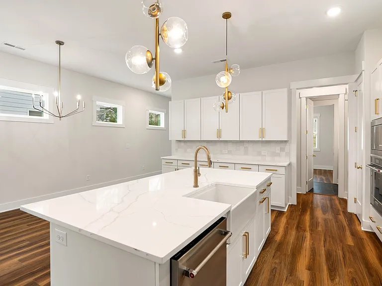 1006 Grant St — Photo 9