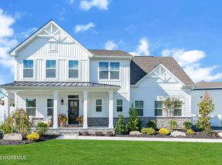 36 Charleston St, Farmingdale, NJ 07727