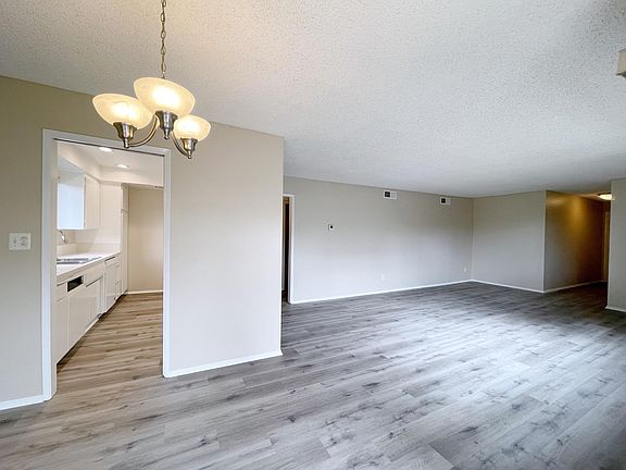 5th image of 350 S Oakland Ave Unit 202
