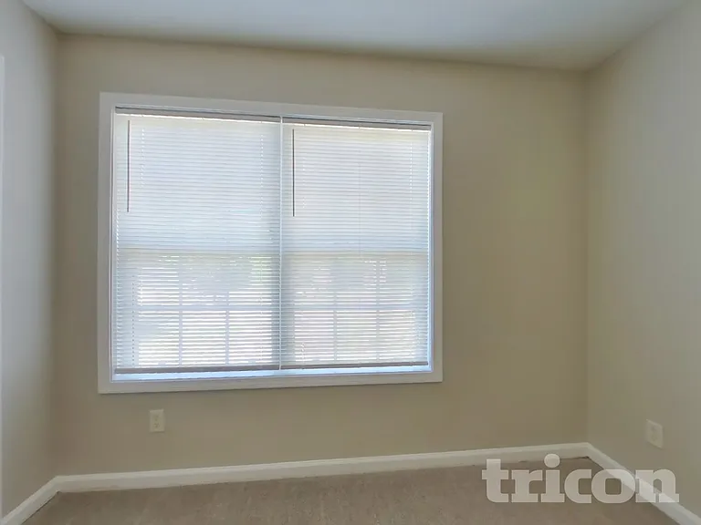 103 Fairfax Dr — Photo 12