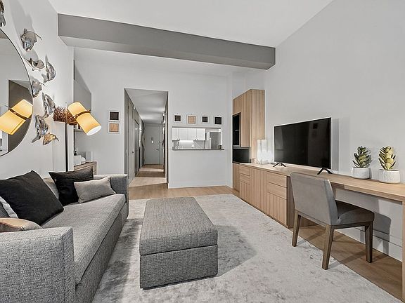 3rd image of 88 Greenwich St APT 324