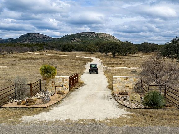 Rawhide Mountains Ranch 939 Acre Ranch For Sale Uvalde County Image 4